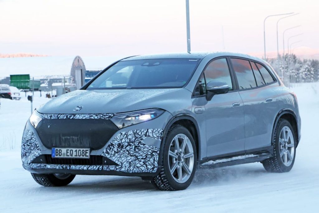 Mercedes Maybach EQS SUV: máximo lujo sobre el hielo 6 Motor16 Mercedes Maybach EQS SUV 4 Motor16