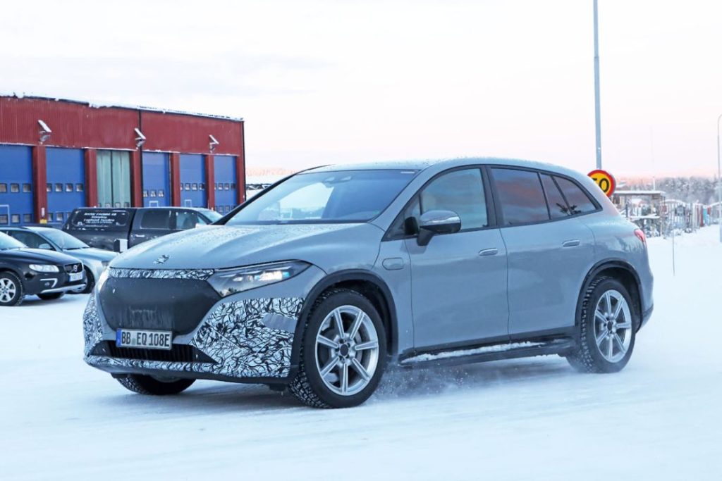 Mercedes Maybach EQS SUV: máximo lujo sobre el hielo 8 Motor16 Mercedes Maybach EQS SUV 6 Motor16