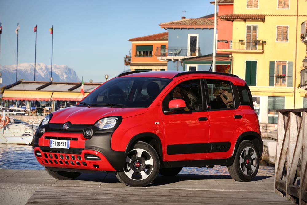 Coches nuevos y con etiqueta ECO por 12.000 euros. Los chollos aún existen 98 Motor16 fiat panda