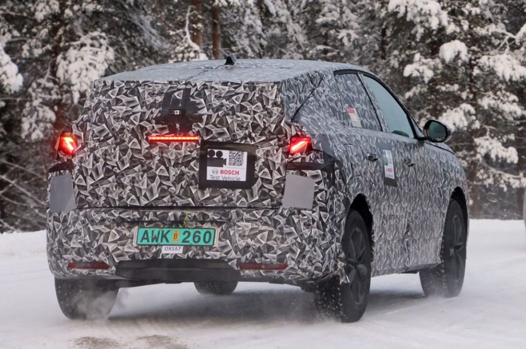 El Peugeot 3008 Coupé es una realidad 15 Motor16 Peugeot 3008 SUV Coupe 11 Motor16