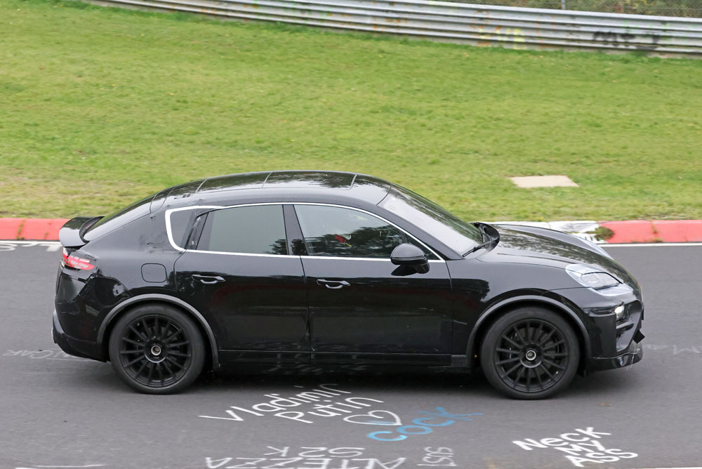 Porsche Macan EV 7 Motor16