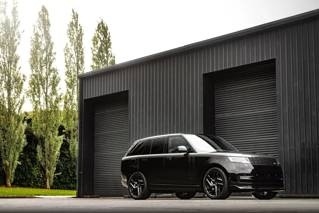 Project Kahn Land Rover Range Rover 2 Motor16