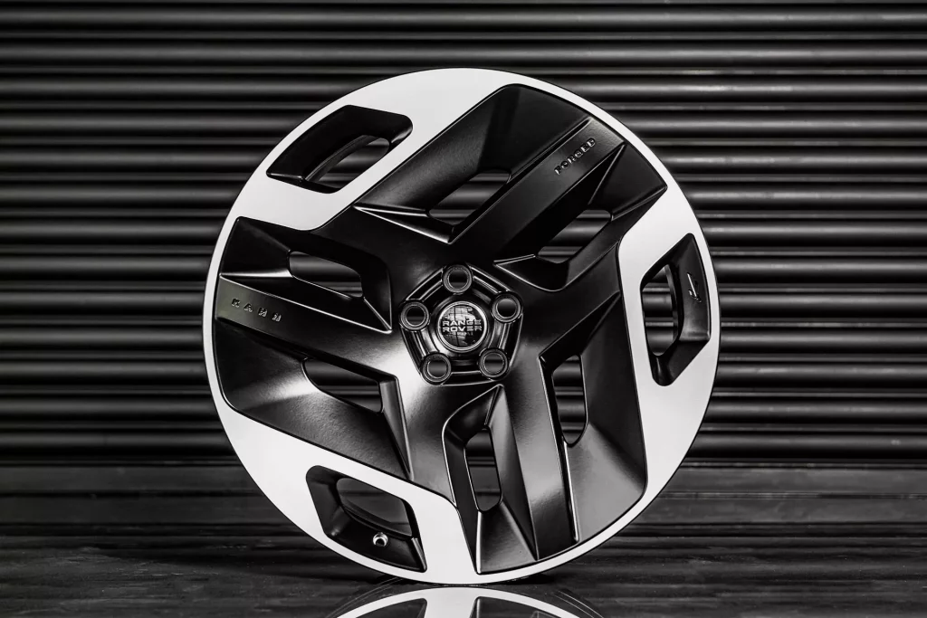 Project Kahn te permite mejorar tu nuevo Range Rover 28 Motor16 Project Kahn Land Rover Range Rover 35 Motor16
