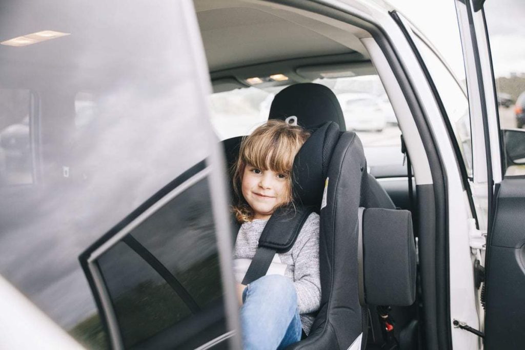 Esta es la edad para que tu hijo pueda viajar en el asiento del acompañante 76 Motor16 niños