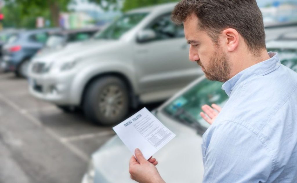80 euros de multa te vas a ahorrar con esta App en tu teléfono 154 Motor16 sanción