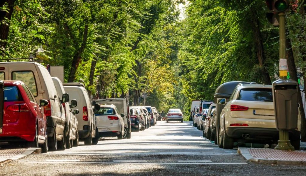 La App que la DGT quiere que instales para tenerte vigilado mientras conduces 82 Motor16 coche apar Motor16