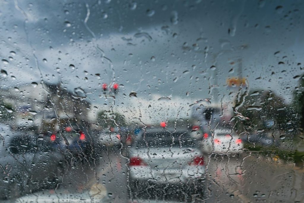 Aquaplaning: la Guardia Civil te dice cómo actuar 96 Motor16 conduccion lluvia trafico Motor16