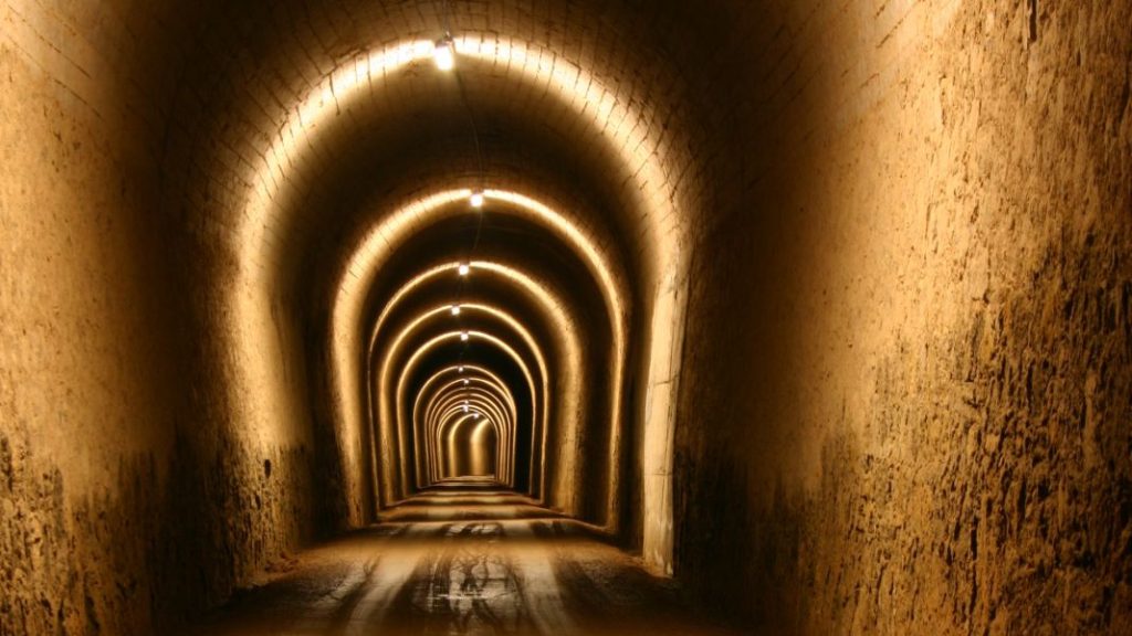 Lo que la DGT recomienda tener en cuenta al circular por un túnel 136 Motor16 adelantamientos