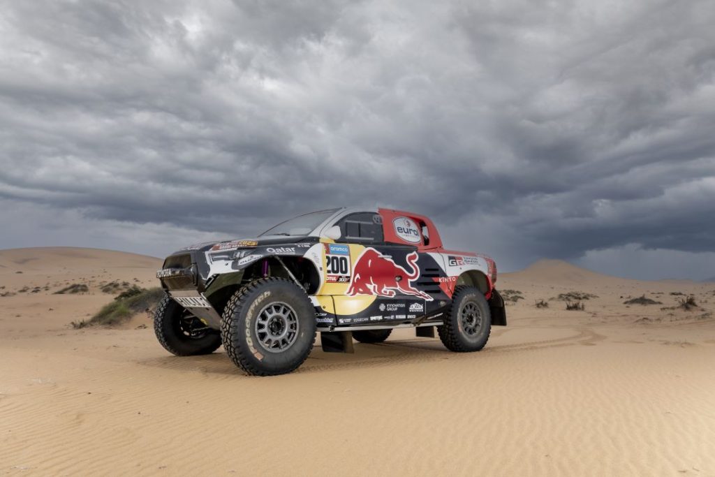 Así es el tanque acorazado que ha preparado Toyota para el Dakar 17 Motor16 dakar 2023 team 005 3 Motor16