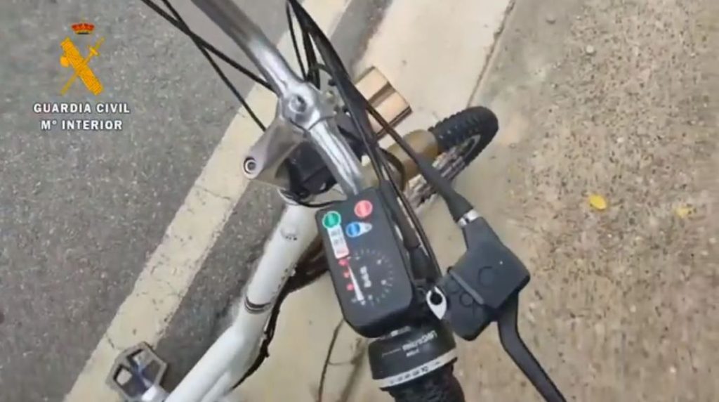 1.700 euros de multa por conducir un vehículo fabricado en casa 151 Motor16 imagen 49 Motor16