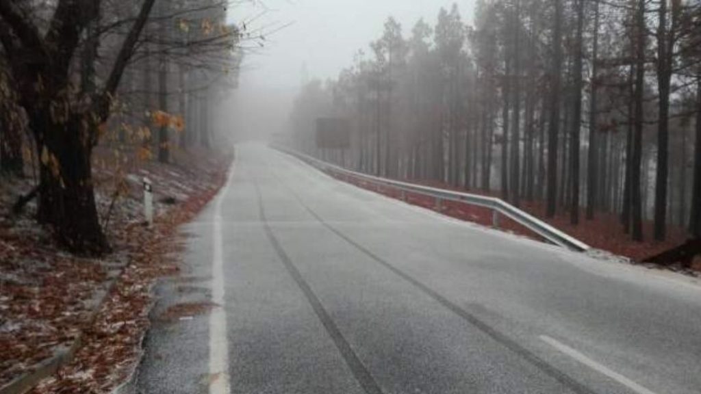 Hielo negro: ¿qué es y por qué avisa de su peligro la DGT? 94 Motor16 hielo negro