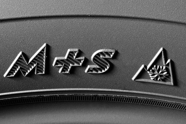 Las razones por las que el Gobierno quiere que compremos coches eléctricos pero nosotros compramos SUV 4 Motor16 m s tire Motor16