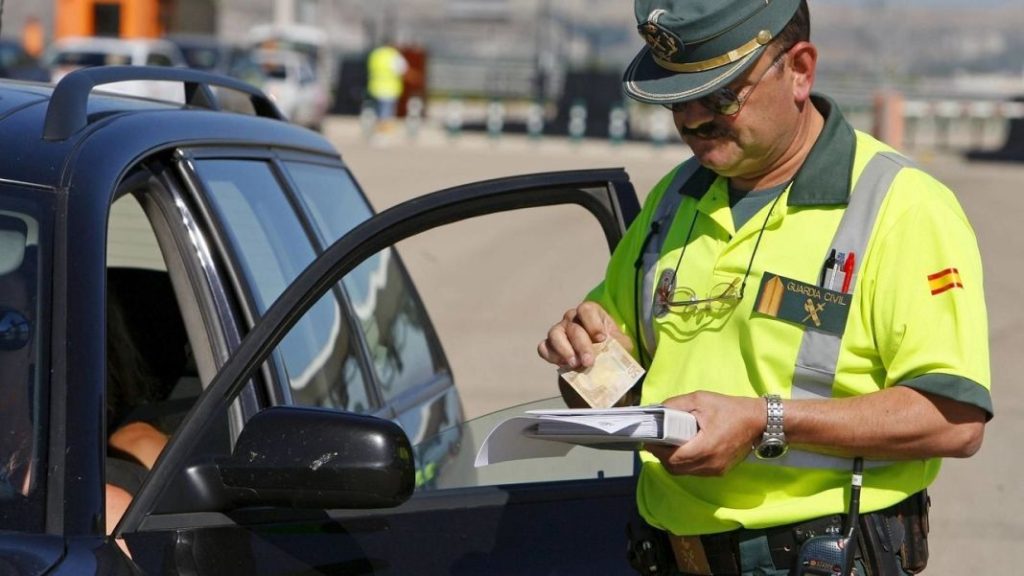 Las nuevas multas de la DGT para el año que viene 43 Motor16 infracciones