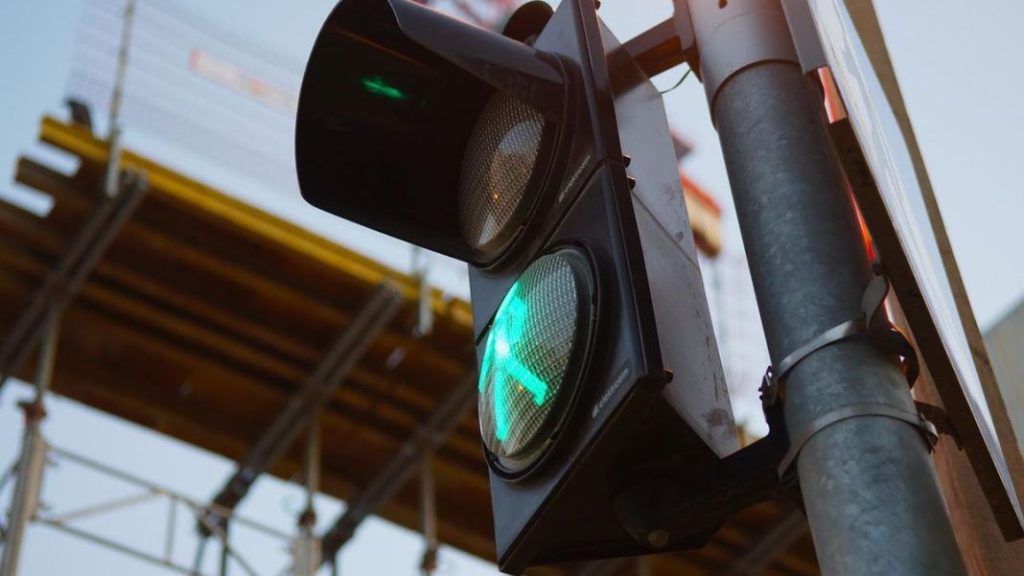 El bizarro motivo por el que en Reino Unido aumentarán el tiempo de duración de los semáforos 137 Motor16 semaforo Motor16