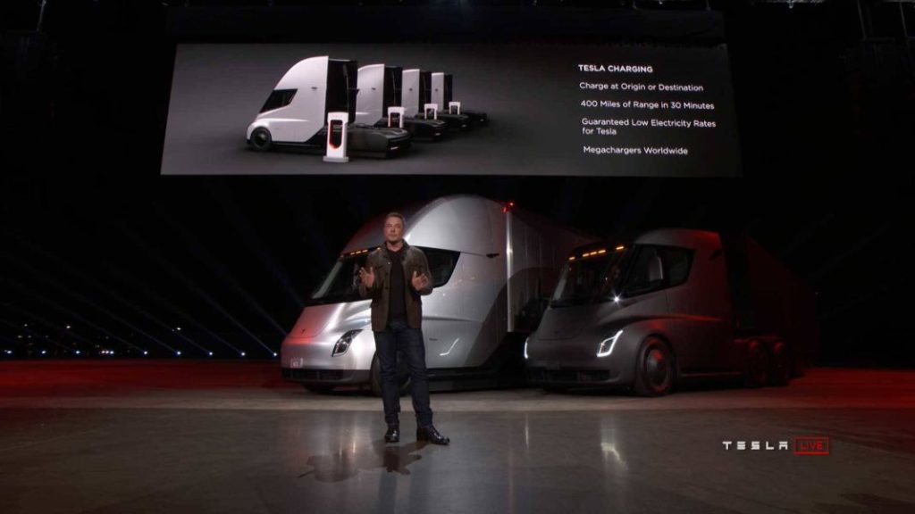 Semi Truck, así es la bestia salvaje de Tesla con tres motores 17 Motor16 tesla semi 6 Motor16