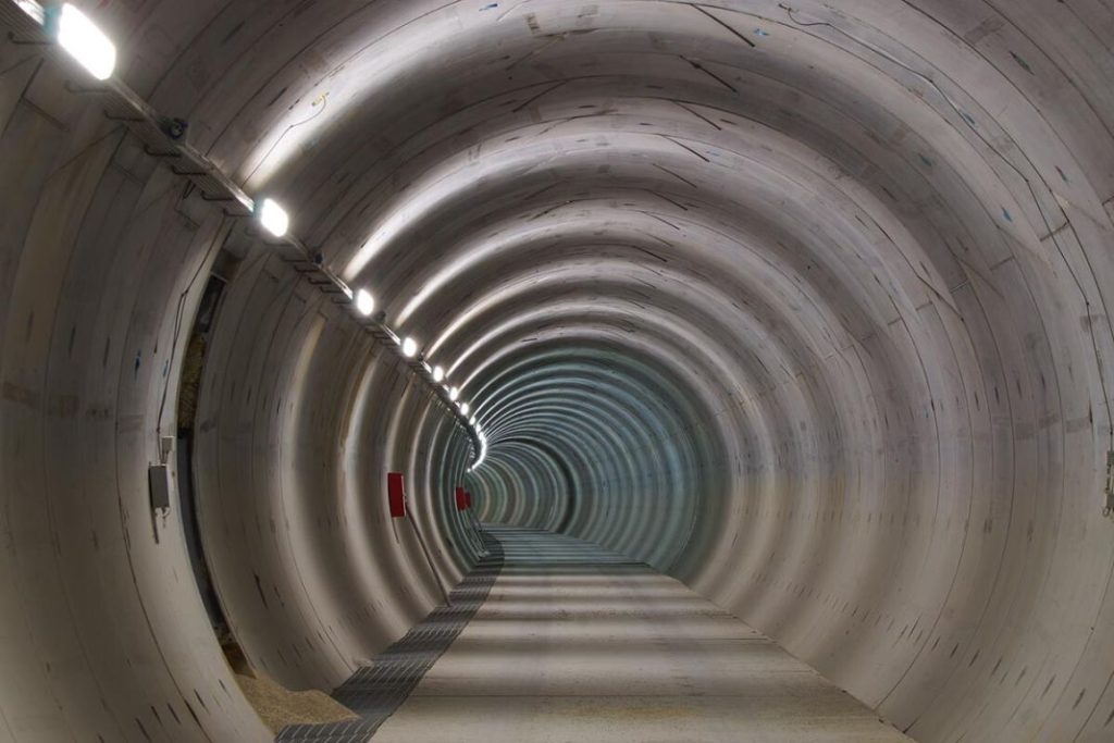 Lo que la DGT recomienda tener en cuenta al circular por un túnel 133 Motor16 DGT