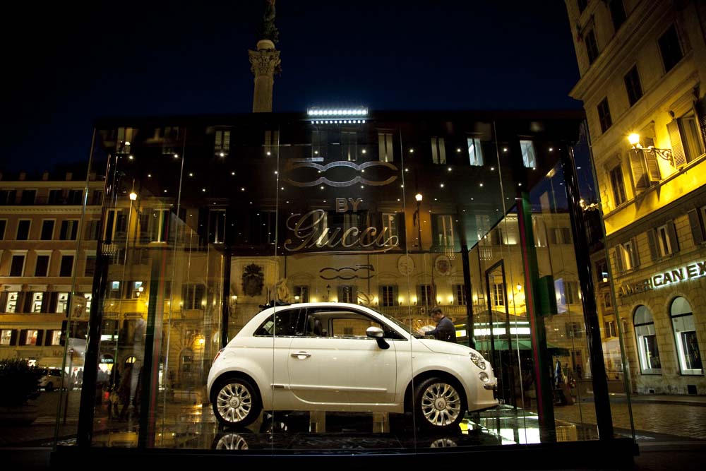 111128 f 500gucci 01 63c97cd942342 Motor16