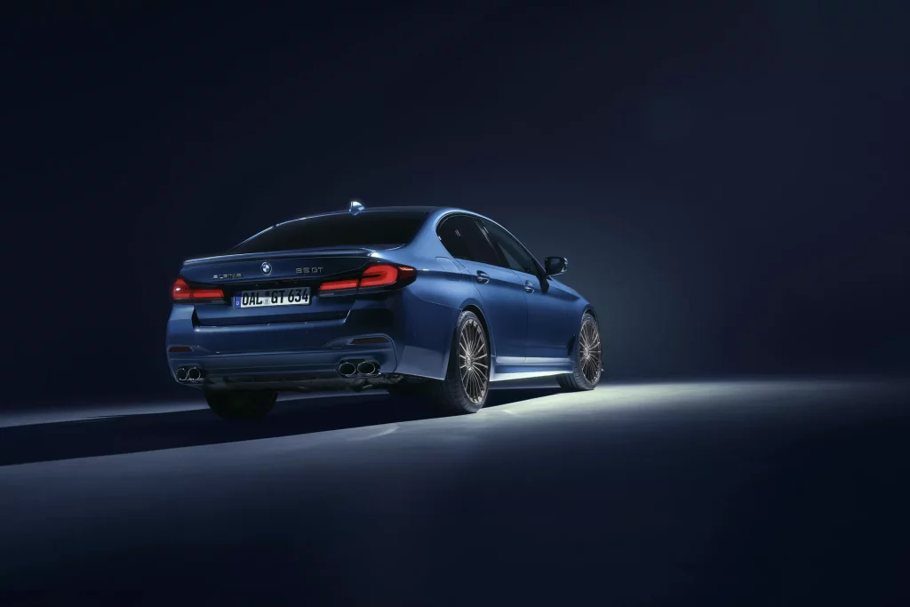 2023 Alpina B5 GT. Imagen estudio trasera.