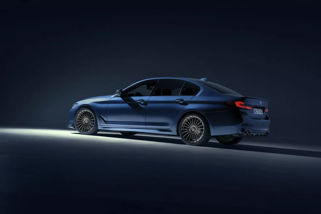 2023 ALPINA B5 GT 8 Motor16