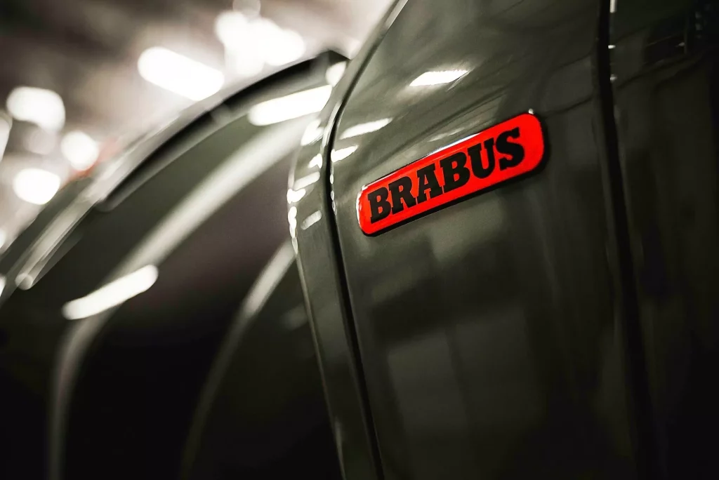 900 CV de potencia para la última criatura de Brabus Marine 6 Motor16 2023 Brabus Shadow 900 Stealth Green 2 Motor16