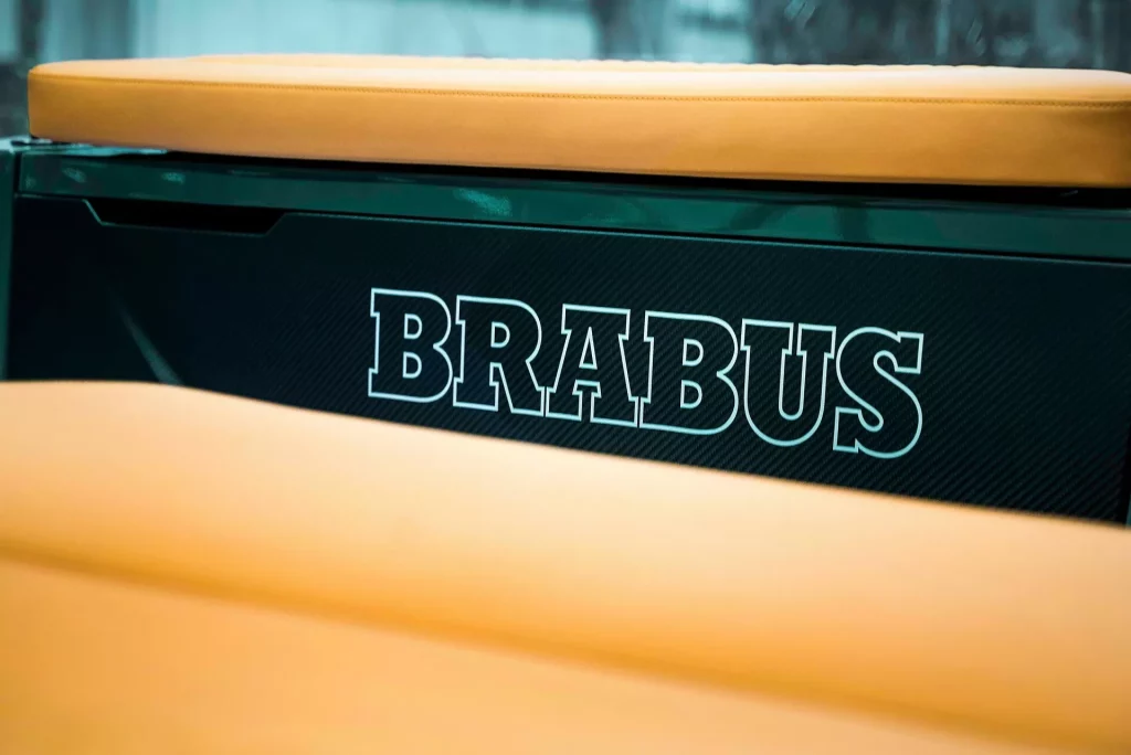 900 CV de potencia para la última criatura de Brabus Marine 8 Motor16 2023 Brabus Shadow 900 Stealth Green 4 Motor16