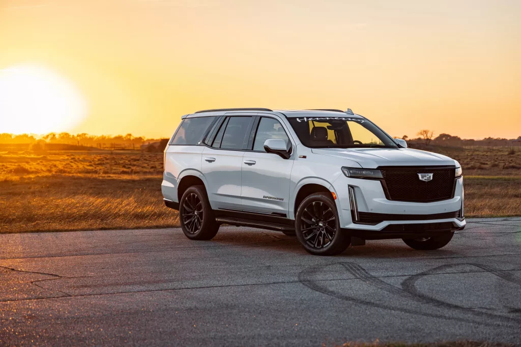 2023 Cadillac Escalade Hennessey. Imagen estática delantera.