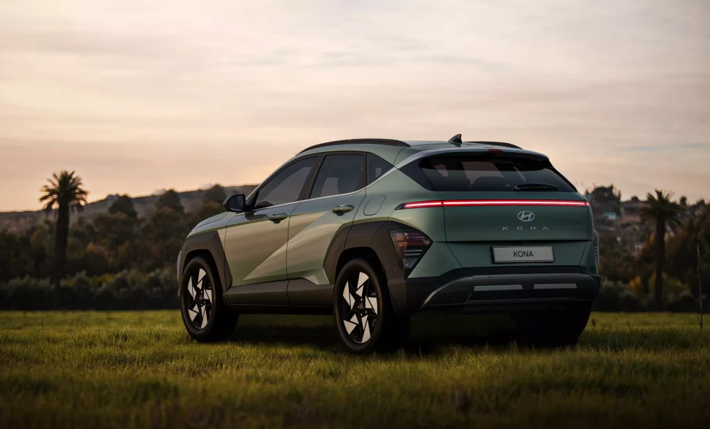 2023 Hyundai Kona. Imagen estática trasera.