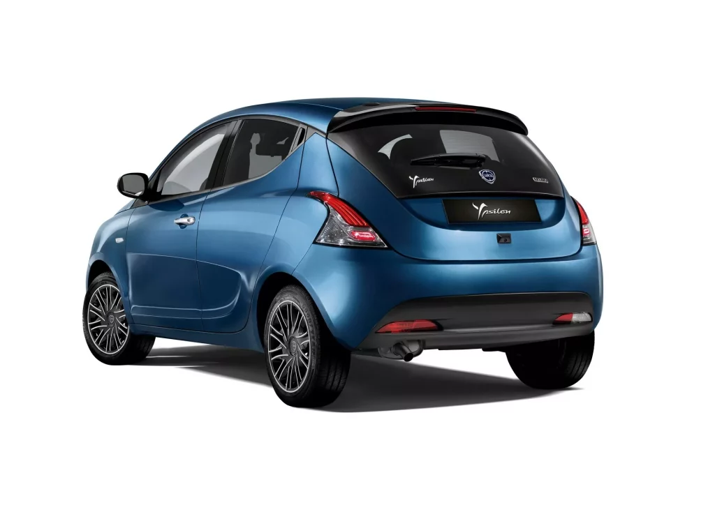 2023 Lancia Ypsilon 9 Motor16