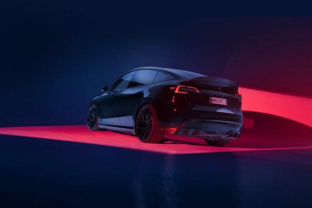 Tesla Model Y: el que faltaba por pasar por manos de Novitec 1 Motor16 2023 Novitec Tesla Model Y. Imagen estática estudio trasera.