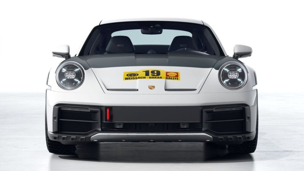 Porsche 911 Dakar: así son las decoraciones más exclusivas 12 Motor16 2023 Porsche 911 Safari 1971 decoracion 9 Motor16