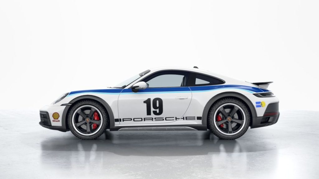 Porsche 911 Dakar: así son las decoraciones más exclusivas 24 Motor16 2023 Porsche 911 Safari 1974 decoracion 6 Motor16