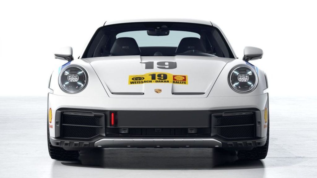 Porsche 911 Dakar: así son las decoraciones más exclusivas 22 Motor16 2023 Porsche 911 Safari 1974 decoracion 9 Motor16