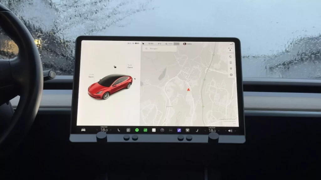 2023 Tesla Model 3 Greenmission Ctrl-Bar. Imagen portada.