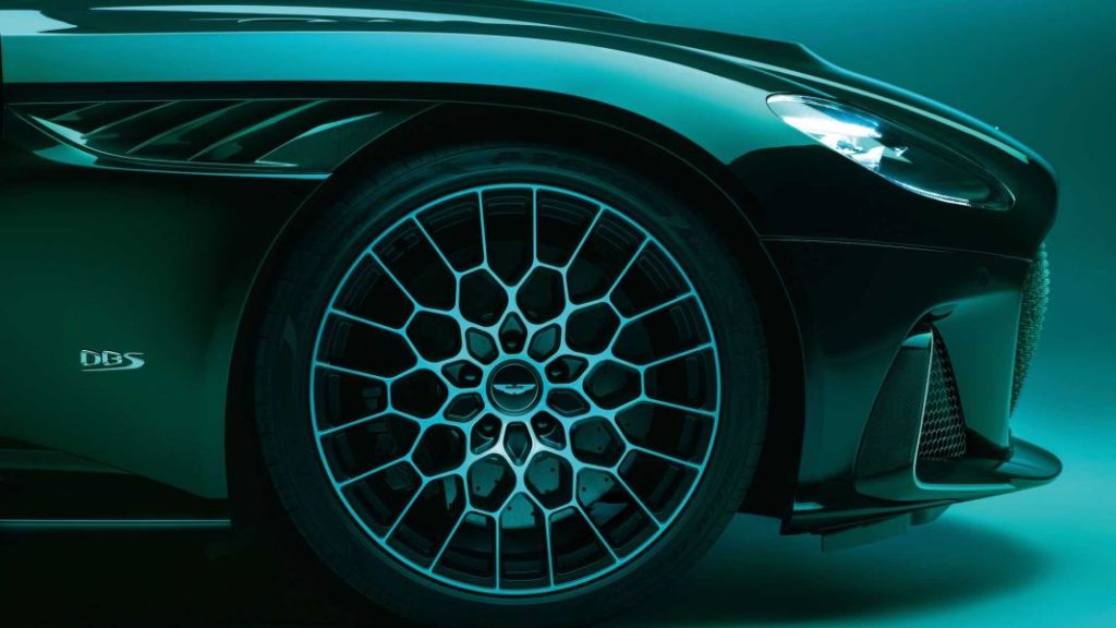 2023 aston martin dbs 770 ultimate 22 Motor16