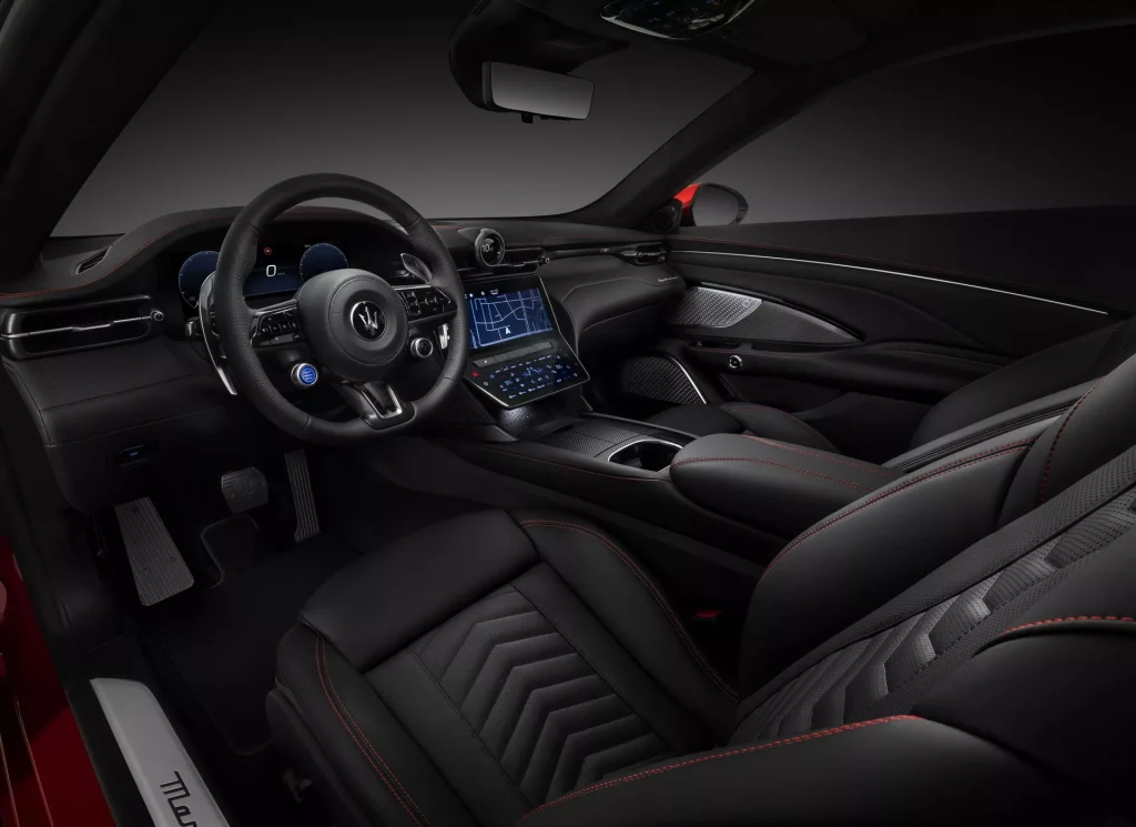 2023 interior Maserati GranTurismo Trofeo 4 Motor16