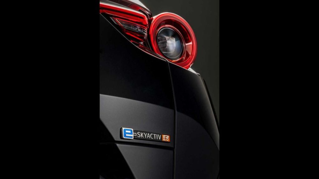 Mazda MX-30 e-Skyactiv R-EV: el motor rotativo regresa a casa 28 Motor16 2023 mazda mx 30 e skyactiv r ev 35 Motor16