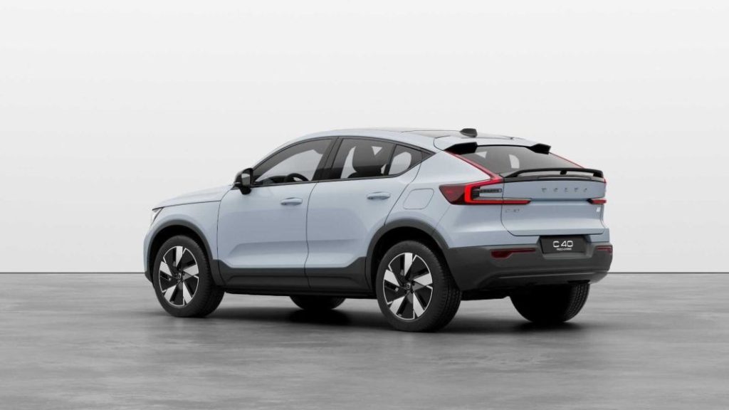 Los Volvo C40 y Volvo XC40 eléctricos ahora son de propulsión trasera 3 Motor16 2023 Volvo C40 Recharge. Imagen estudio trasera.