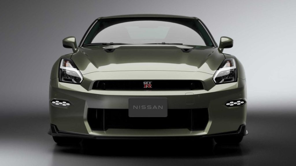 Nissan GT-R: la última mejora ya se vende en Japón 9 Motor16 2024 nissan gt r 33 Motor16