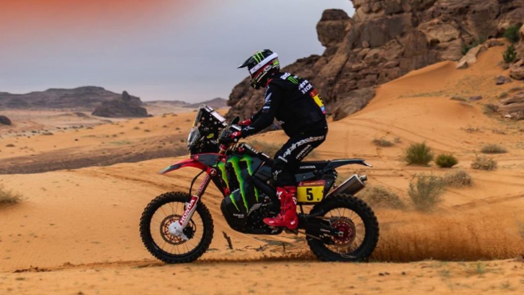 Sainz recorta tiempo a Al-Attiyah y Barreda gana en motos 1 Motor16 41eb119a 2781 49eb 83bc 43f14d9eb6e0 alta libre aspect ratio default 0 Motor16