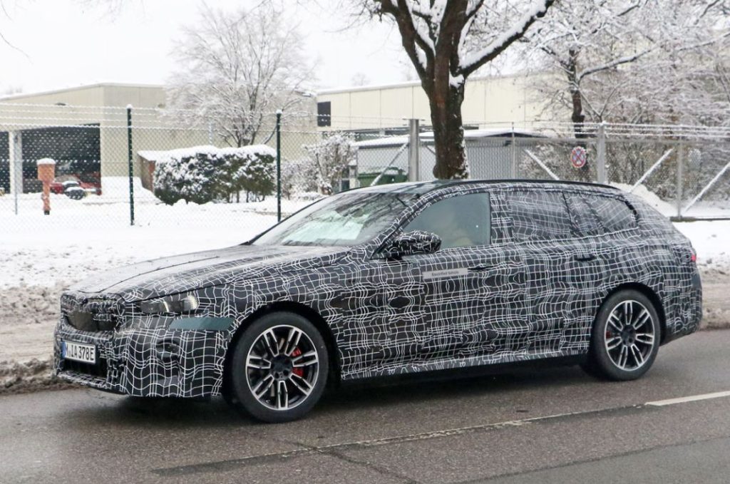 BMW i5 Touring 6 Motor16