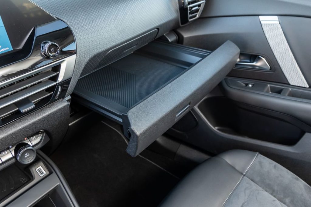 Citroën C4 X, la era post SUV se fabrica en Madrid 17 Motor16 C4 X PureTech 078 Motor16