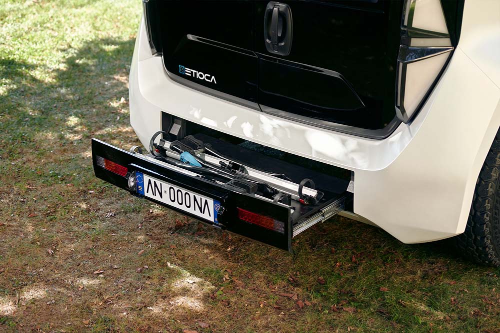 Así será el futuro taxi: eléctrico, amplio y sin necesidad de comprarlo 29 Motor16 ETIOCA presenta su taxi electrico 36 Motor16