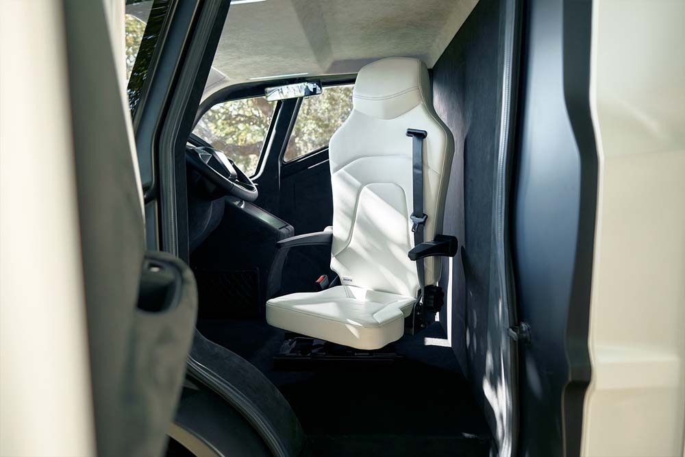 Así será el futuro taxi: eléctrico, amplio y sin necesidad de comprarlo 32 Motor16 ETIOCA presenta su taxi electrico 39 Motor16