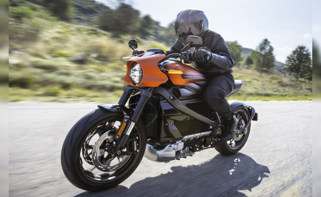 Las ventas de motos y microcoches viento en popa en 2022, pero los ciclomotores zozobran 1 Motor16 Motos