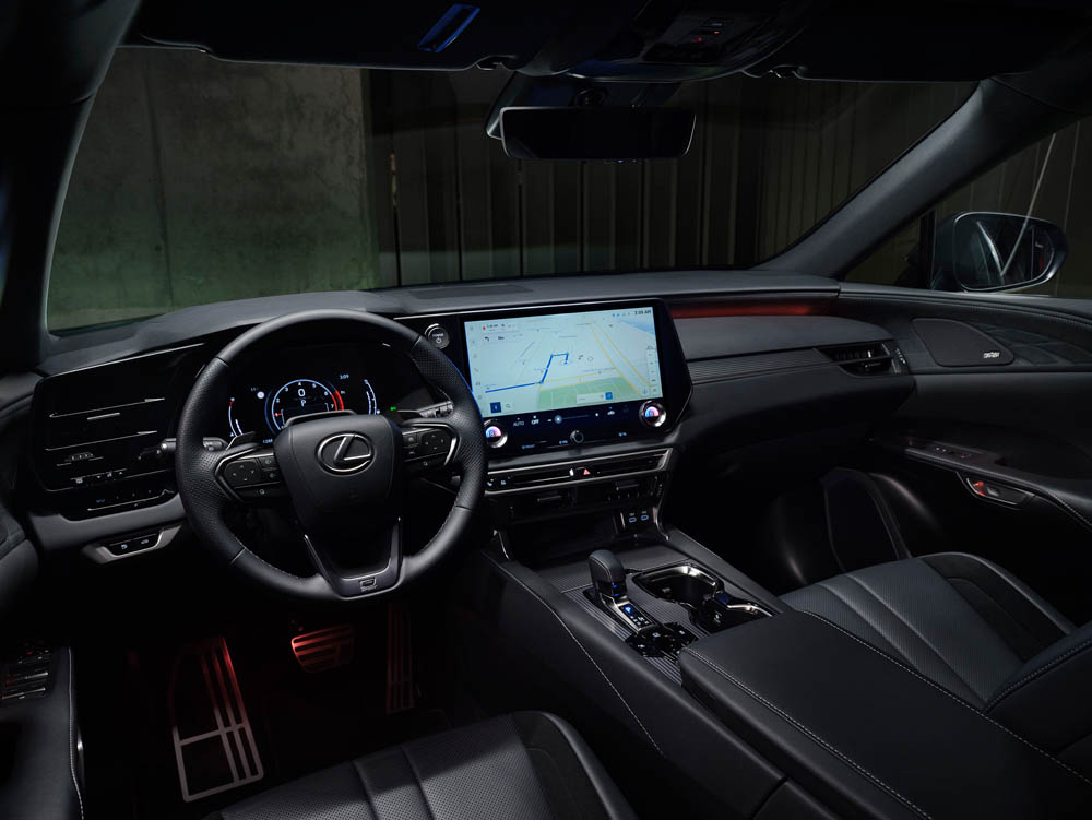 Lexus RX 2023.