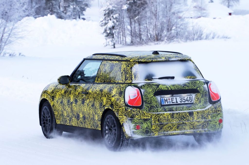 El futuro Mini se entrena sobre la nieve 17 Motor16 MINI 15 Motor16