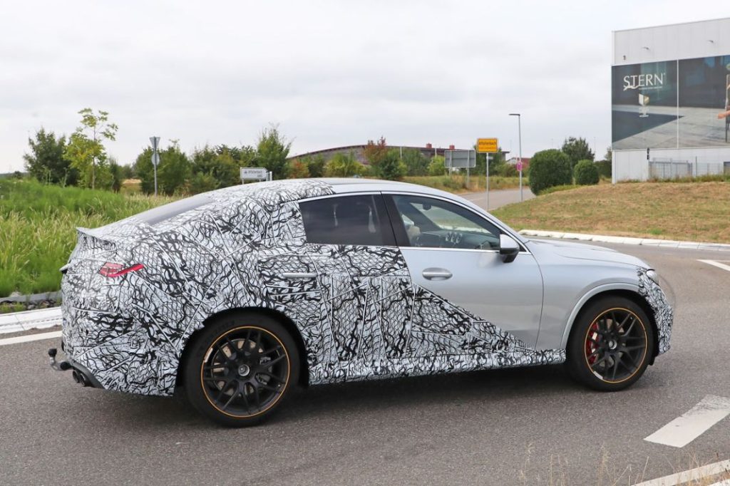 Mercedes AMG GLC43 Coupe 6 Motor16