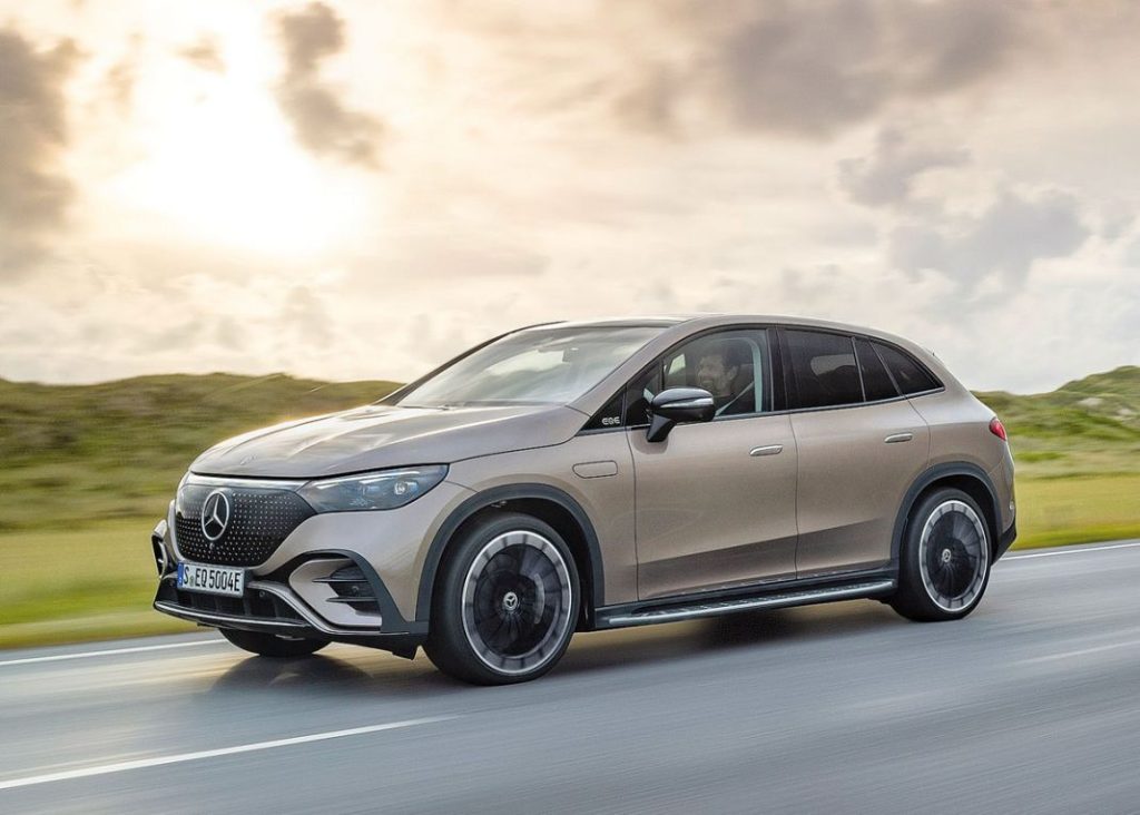 Novedades 2023: Mercedes, MG, Mini, Mitsubishi, Nissan, Opel, Peugeot, Polestar y Porsche 11 Motor16 Mercedes EQE SUV Motor16