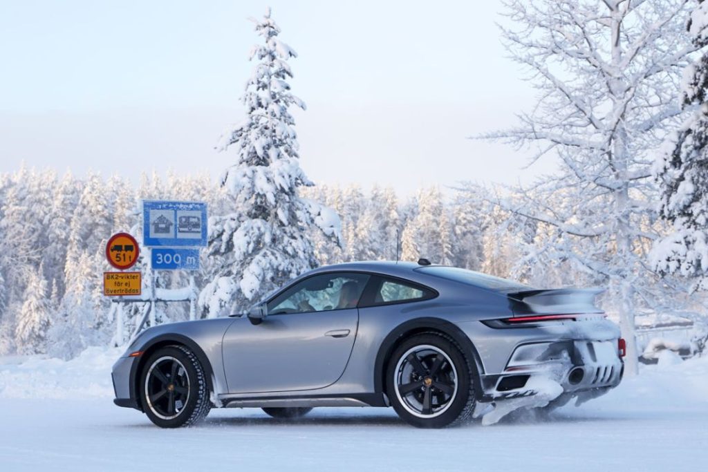 Porsche 911 Dakar: del desierto a la nieve 8 Motor16 Porsche 911 Dakar real life 6 Motor16