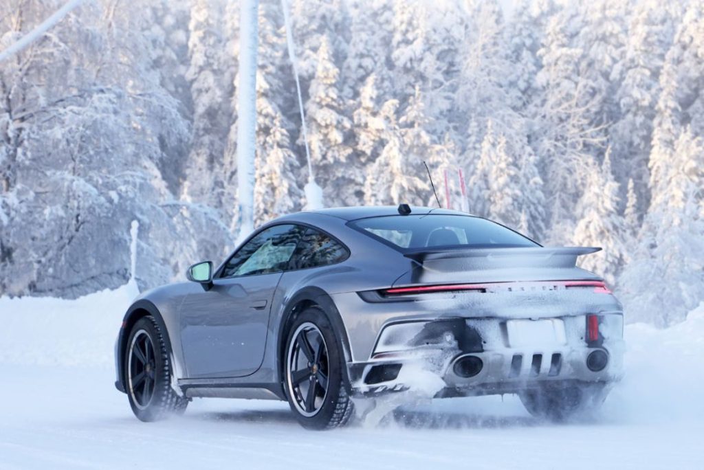 Porsche 911 Dakar: del desierto a la nieve 9 Motor16 Porsche 911 Dakar real life 7 Motor16